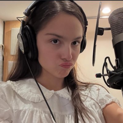 LivLaughLove23_'s profile picture. Livie⭐️| Albon & Sainz 🏎️🧢| hollanov 🏒|#NJDevils | CARL1TOS 🎾