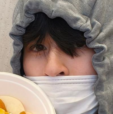 chimongftd's profile picture. eu e os pondphuwin assistindo jogo do flamengo sábado à tarde