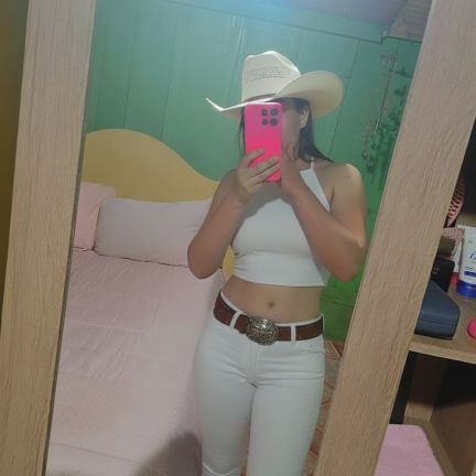 WoitovcsLu98274's profile picture. Vivendo a vida um tuíte de cada vez✌🏻 depósito de pensamentos💭 e desabafos😪 aleatórios de uma mente🧠 que não para 🙃
📸 Mais de mim no link abaixo👇🏻