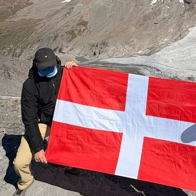 sabiste_'s profile picture. 𝐋𝐞 𝐬𝐨𝐥𝐞𝐢𝐥 𝐫𝐞𝐯𝐢𝐞𝐧𝐝𝐫𝐚 𝐞𝐭 𝐢𝐥 𝐬𝐞𝐫𝐚 𝐝𝐞 𝐩𝐢𝐞𝐫𝐫𝐞. FERT🏴