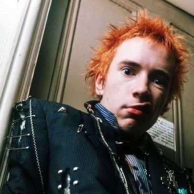 listen2kura's profile picture. 