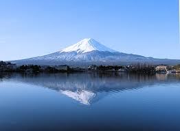 富士山って、遠くからだとやたら美しいけど近くだと荒々しいんですね！
これからのソーシャル・ネットワーク・ビジネス http://t.co/w3LV37tU
相互フォロー歓迎します！ 宜しくお願いします!!#sougo #followme