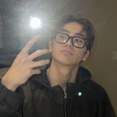 intergalaxials's profile picture. radioactive precision with every dose。