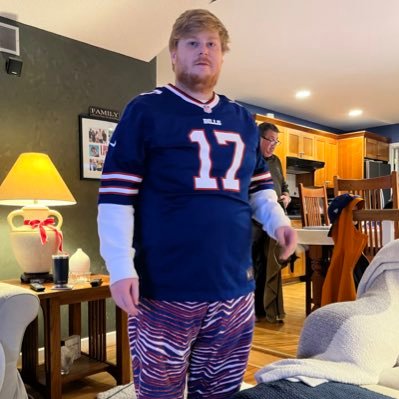 AJung12's profile picture. Trying to figure things out // #BillsMafia // UCF AlumKnight #GKCO⚔️