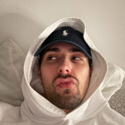 itt1c's profile picture. حاجةٍ تلهف وراها النـاس نعوفها