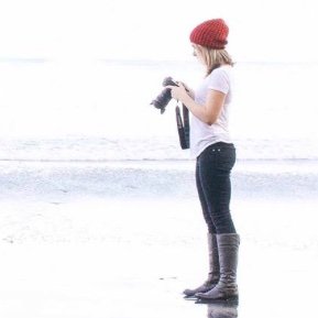 charmquark122's profile picture. 