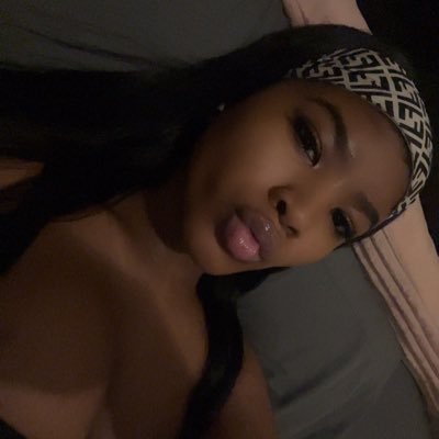 b9gm_'s profile picture. I’m 17….