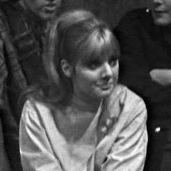 AMYSJEDI's profile picture. live laugh love amy pond