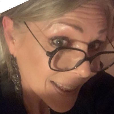 vanessa_drx's profile picture. Je suis ce que je suis et je fais ce que je fais. Je n'attends rien... https://t.co/qJcmIb2cwJ ~ 🧘‍♀️ JC . 🙏🏼