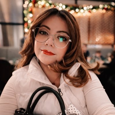 Maryl_'s profile picture. Co-Founder & Product Designer at https://t.co/AqU2XTbgqj📱| Founder at @TalexaMX 💙 | #WomenInTech 👩‍💻 | #WitchyVibes 🔮✨