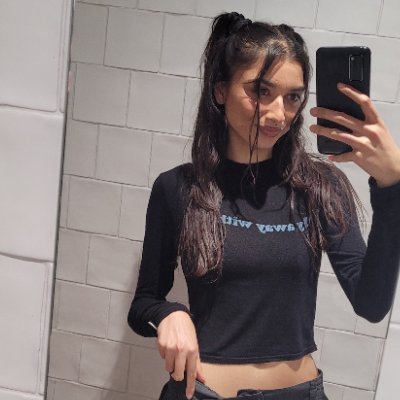 selinapayandee's profile picture. I like to write words.