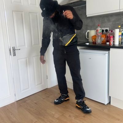 Soljubzy's profile picture. on the right side of history