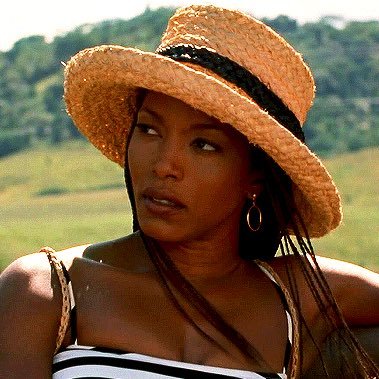 flaavsr's profile picture. @rihanna • slb • praia clube • svu • 9-1-1