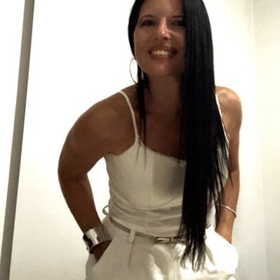 CeciiGonzal's profile picture. 😍La🌙 en todas sus formas , y los Atardeceres ,amaneceres en todos sus Colores..🌅 Mi 🌏❤️🙎🏼‍♂️ Mi😇✨️🐶