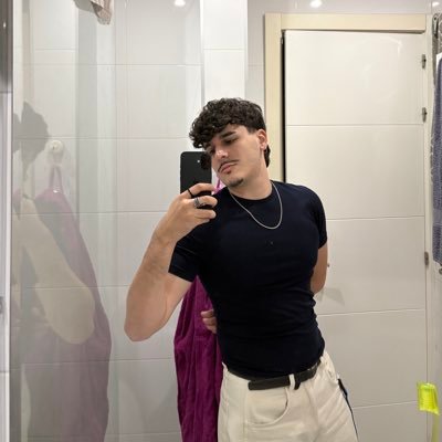 avdlp11's profile picture. maricón, amante de los coches y proyecto de ingeniero, dios si castiga mas de dos veces...  @avdlplocked