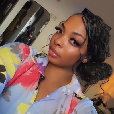 damielola__'s profile picture. THE GOAT 🐐 Goodness and Mercy shall follow me all the days of my life 🙏🏽 I love kanatsii so much they are my babies fr🥺🤍