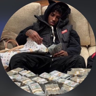 ovadxm's profile picture. 