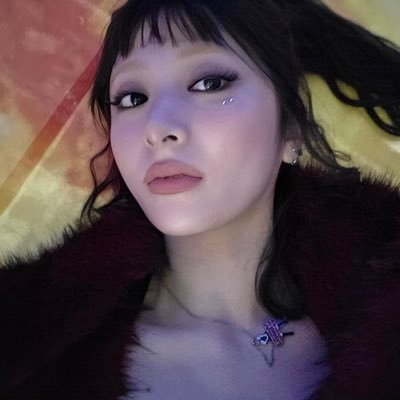 yunjiniecore's profile picture. ⋅˚₊‧ ଳ huh yunjin ଳ ‧₊˚⋅  🏳️‍🌈 she/they. le sserafim, life events, music, video games, movies and technology.