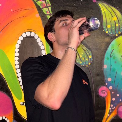 luscasnavarro's profile picture. https://t.co/WLnv2yGq89
volleyball player and extremely skilled at failing at everything

o equilíbrio não te transforma :)