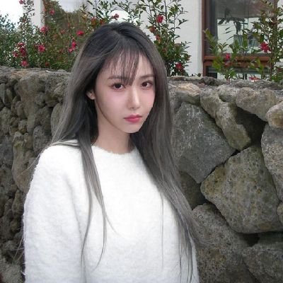 magabng's profile picture. business. ථ (patterns unwind without haste) heartbeat winding pathsink drifts // lightly through preserved air.