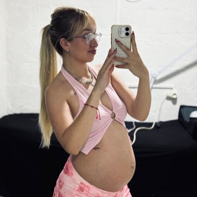 macarenarbelo9's profile picture. Geminiana, | si juegan a perderte, déjalos ganar