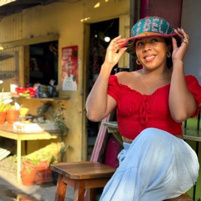 karleezysway_2's profile picture. 75 kg powerlifter. pole dancer. 2x marathoner. traveler. hip-hop head. risk taker. 🇩🇴