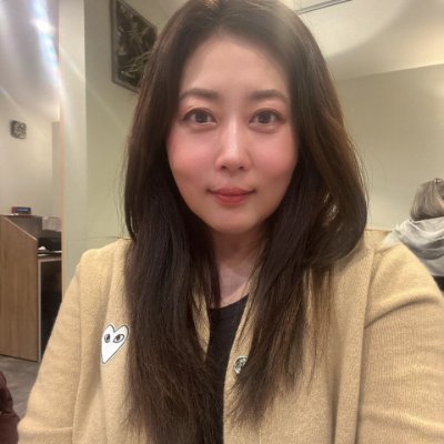 Jenniferlemszi's profile picture. 