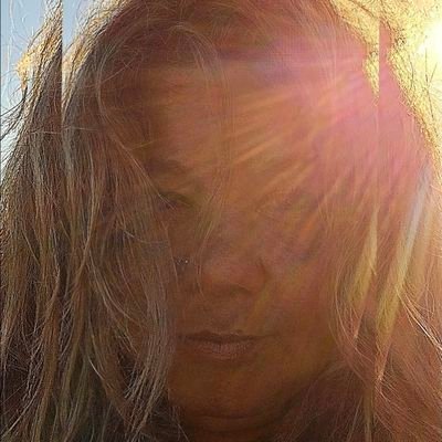 VeronicAzSun's profile image