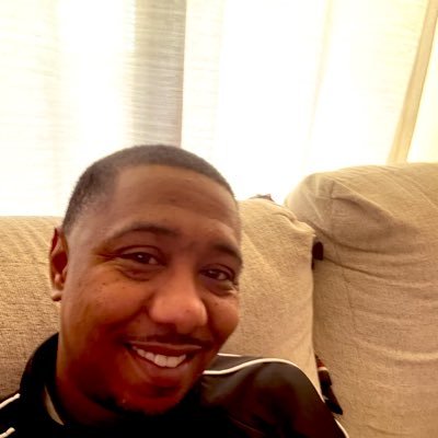 slimcutta13's profile picture. 