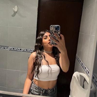 _aponte21's profile picture. 