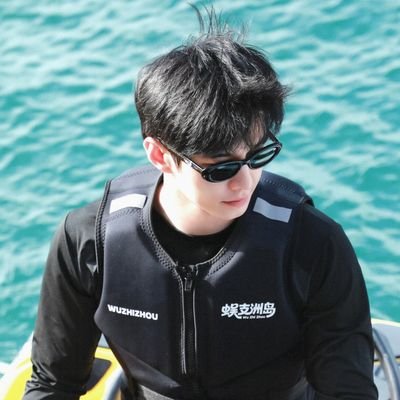 lylaciia's profile picture. ㅡ 𝓘 𝓭𝓸𝓷𝓽 𝓷𝓮𝓮𝓭 𝓪 𝓫𝓸𝔂 .