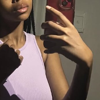 elo__e's profile picture. don't give the vanished days a backward look start where you stand (Berton Sraley) 🇳🇬🇿🇦