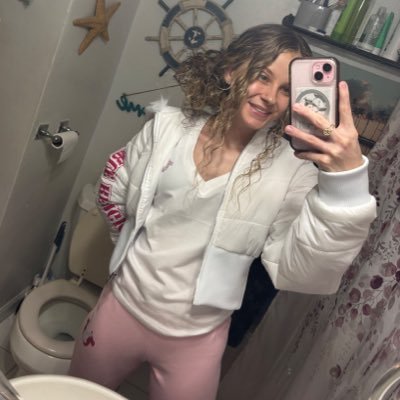 bremaria13's profile picture. #LLVELLE🕊🤍 Mari’Anna & Marlanden Armani 👣