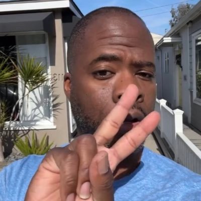 theenfared's profile picture. Random Things. Viral Responder. Love. Atlanta. Don’t Move Here.