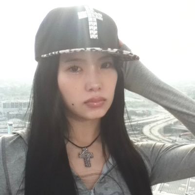 twocloudsabove9's profile picture. 