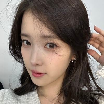 syrenegal3_'s profile picture. Si IU ang langit ko 💓