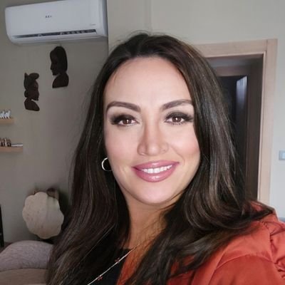 seres3524's profile picture. DM❌️❌️ ...EVLİ💍🦁Fenerbahçe 💛💙liste ve gruplara eklemeyin🐕🐶🐱Antalya'da bir İZMİR'li