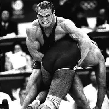 getbuckszn's profile picture. choose what you’ll regret the least |