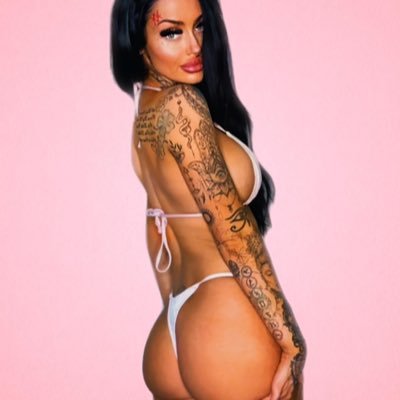 meghanoneillx's profile picture. The Witch / The Bareknuckle Pornstar 😈 Signed by: @bareknucklefc I fight & I fcuk 👊🏼 what’s not to love? Petite Irish ☘️