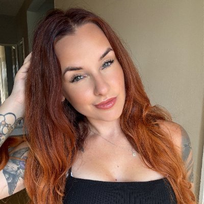 itclapss's profile picture. Main acc: @misselusivex 💕 Just a tattooed redhead with an obsession with fantasy toys 🦄 | All links » https://t.co/wJDtB3hiqX | acc ran by assistant ✨