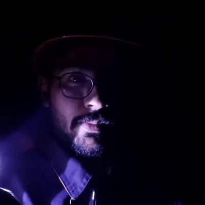 mohamadrdolat's profile picture. همه رفتن ممرضا دراز کشیده ...