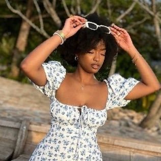 BidemiKosokomi's profile picture. 