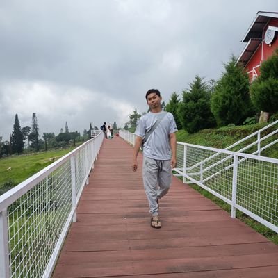 Jaleer_Skawan's profile picture. i'm single

wirausaha 
jalan jalan mania 
suka iseng nyari jalan tembusan