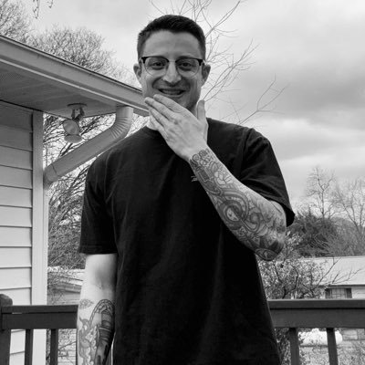 trav182's profile picture. Gamer | Navy Corpsman