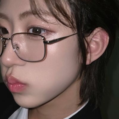 wlizeu's profile picture. ꒰ https://t.co/dKgfZLWcYU ꒱ tis’ little fluttershy is in love with pink.ᐟ