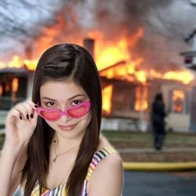 luisanmarqs's profile picture. De día soy una y en tw otra.

Narnia es libertad