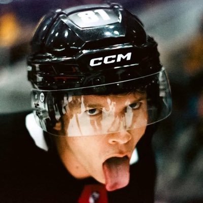 BroGoonerStr8's profile picture. ex-gay 🤍 I love being a boy 🦅 i’m NO LONGER @lilbroey 🖤