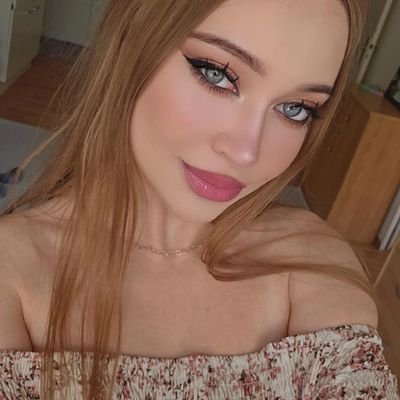 Dasha_Eva_'s profile picture. 