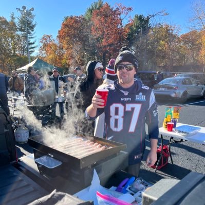 MadawaskaMan's profile picture. former listener and constant caller to @kirkminshow