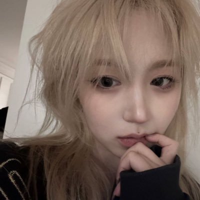 mandrynki's profile picture. 🫶🏻